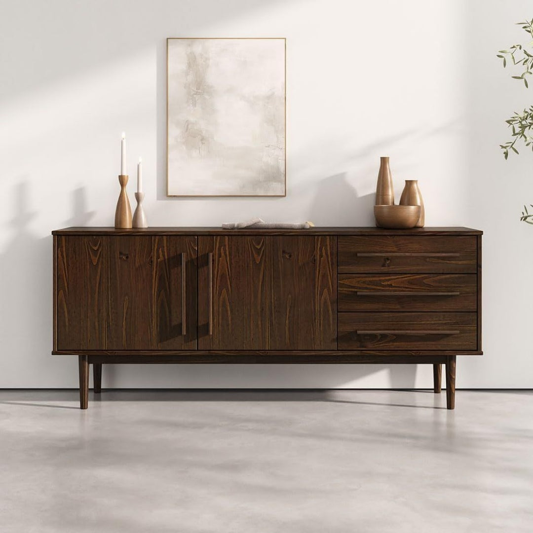 Une touche de caractere, buffet avec tiroirs, avec portes dans un ton naturel et bois naturel