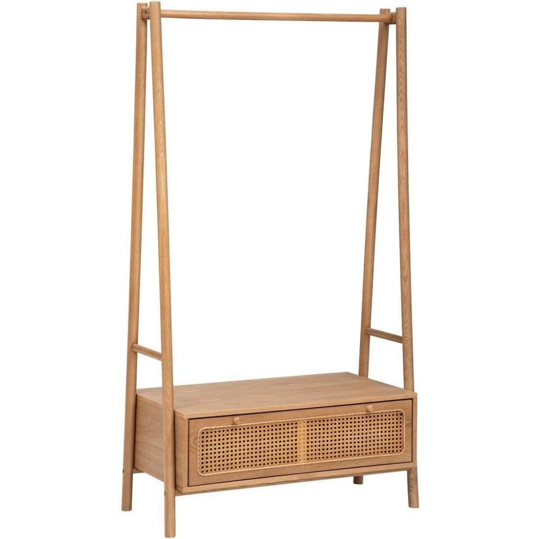 Un espace mieux organise grace a ce commode avec tiroirs, aux accents metalliques, finition bois naturel