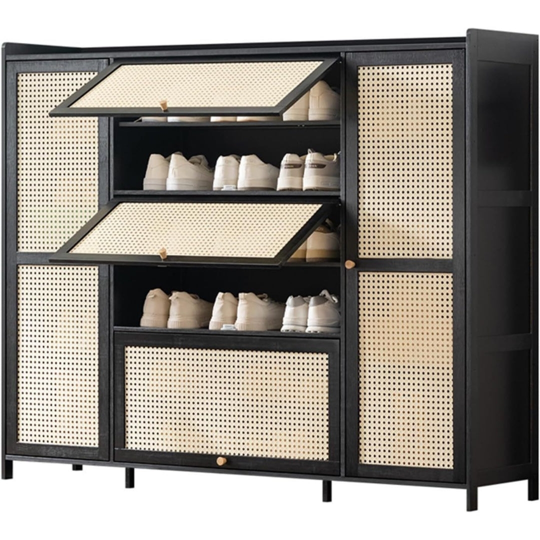 Pour un interieur harmonieux, bibliotheque avec portes, avec etageres en finition noir et naturel