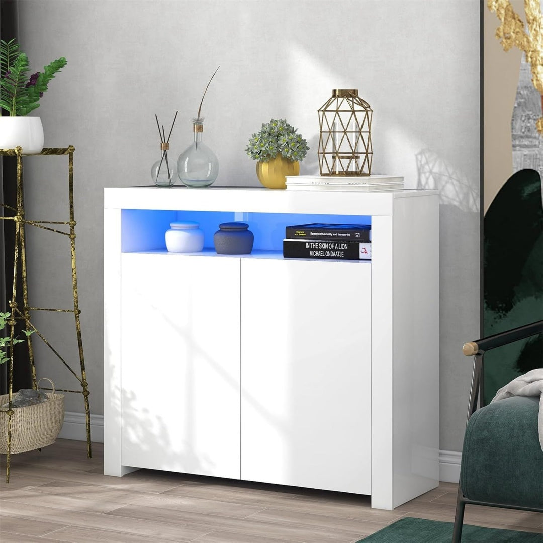 Pour un interieur harmonieux, buffet avec portes, a l'aspect bois en finition bois naturel